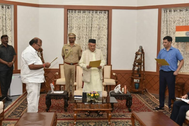 Maharashtra Government Formation: Kalidas Kolambkar will be the Protem speaker for the floor test