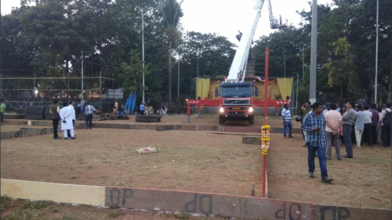 शिवतिर्थावर शपथविधीची जय्यत तयारी,  ७० हजार खुर्च्या, २० एलईडी शिवतिर्थावर शपथविधीची जय्यत तयारी,  ७० हजार खुर्च्या, २० एलईडी