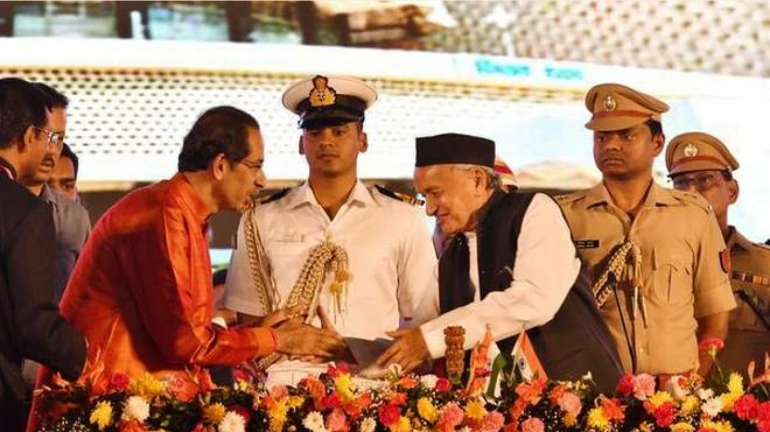 राज्यपाल विवाद में सरकार ने झाड़ा अपना पल्ला, राजभवन सचिवालय पर ही फोड़ा ठीकरा राज्यपाल विवाद में सरकार ने झाड़ा अपना पल्ला, राजभवन सचिवालय पर ही फोड़ा ठीकरा