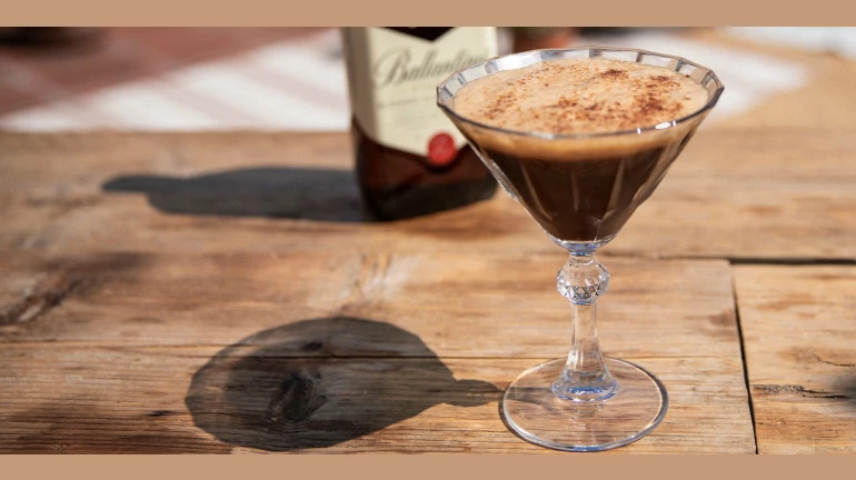 Ballentine's hosts city's first ever 'Bar take over' at Bandra's 'The Little Easy' Ballentine's hosts city's first ever 'Bar take over' at Bandra's 'The Little Easy'