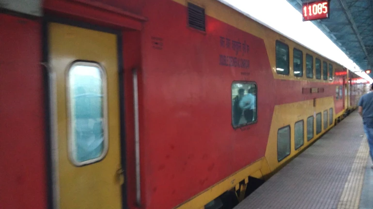 एलटीटी-डबलडेकर एक्स्प्रेसला ७ अतिरिक्त डबे एलटीटी-डबलडेकर एक्स्प्रेसला ७ अतिरिक्त डबे