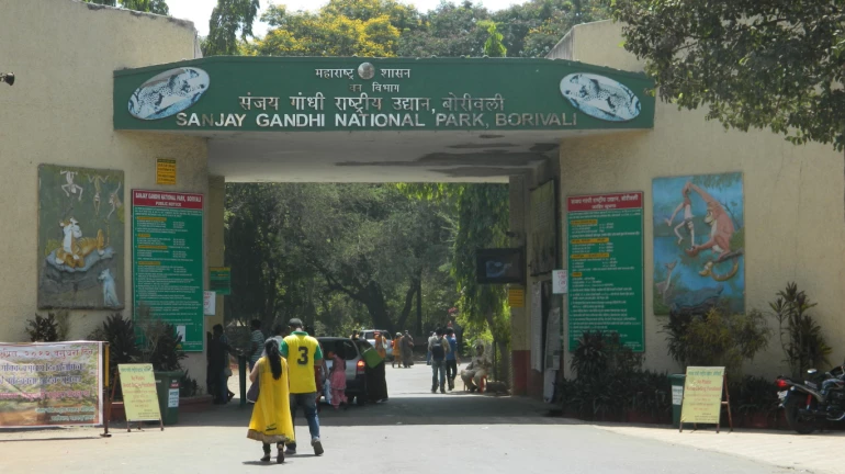 स्वच्छतागृहे बंद करण्यात आल्यानं स्थनिकांचे हाल स्वच्छतागृहे बंद करण्यात आल्यानं स्थनिकांचे हाल