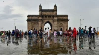 गेटवे ऑफ इंडियासह 10 ठिकाणी रीसायकलिंग मशीन बसवणार गेटवे ऑफ इंडियासह 10 ठिकाणी रीसायकलिंग मशीन बसवणार