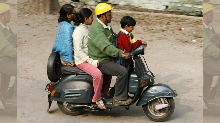 क्षमतेपेक्षा अधिक विद्यार्थी दुचाकीवरून नेल्यास होणार कारवाई क्षमतेपेक्षा अधिक विद्यार्थी दुचाकीवरून नेल्यास होणार कारवाई