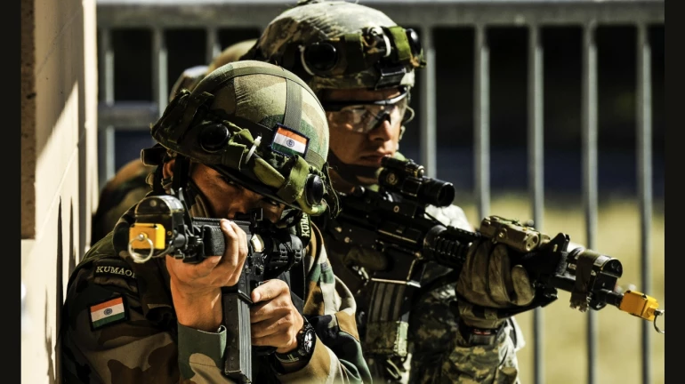 इथं घ्या, भारतीय लष्कराच्या ‘वीरशक्ती’चं दर्शन इथं घ्या, भारतीय लष्कराच्या ‘वीरशक्ती’चं दर्शन