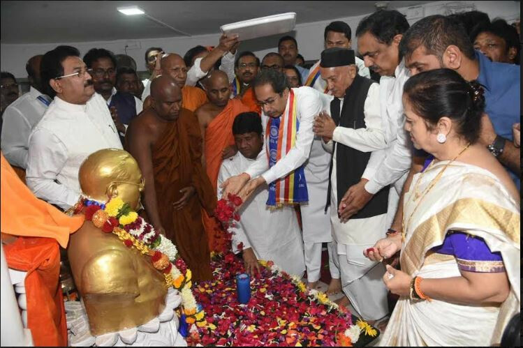 मुख्यमंत्री उद्धव ठाकरे सहित बड़े नेताओं ने बाबा साहेब आंबेडकर को दी श्रद्धांजलि