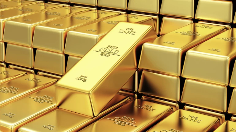 सोने तस्करीप्रकरणी ज्वेलरला अटक, १८० किलो सोनं जप्त