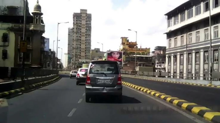 मुंबई से बदलापुर पहुंचे डेढ़ घंटे में मुंबई से बदलापुर पहुंचे डेढ़ घंटे में