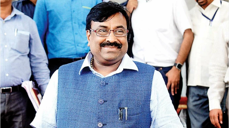 पक्षविरोधी काम करणाऱ्या नेत्यांवर कारवाई करणार, मुनगंटीवारांचं खडसेंना आश्वासन पक्षविरोधी काम करणाऱ्या नेत्यांवर कारवाई करणार, मुनगंटीवारांचं खडसेंना आश्वासन