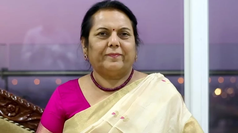 उद्धव ठाकरे को एक और झटका, शिंदे गुट में शामिल होंगी नीलम गोरे! उद्धव ठाकरे को एक और झटका, शिंदे गुट में शामिल होंगी नीलम गोरे!