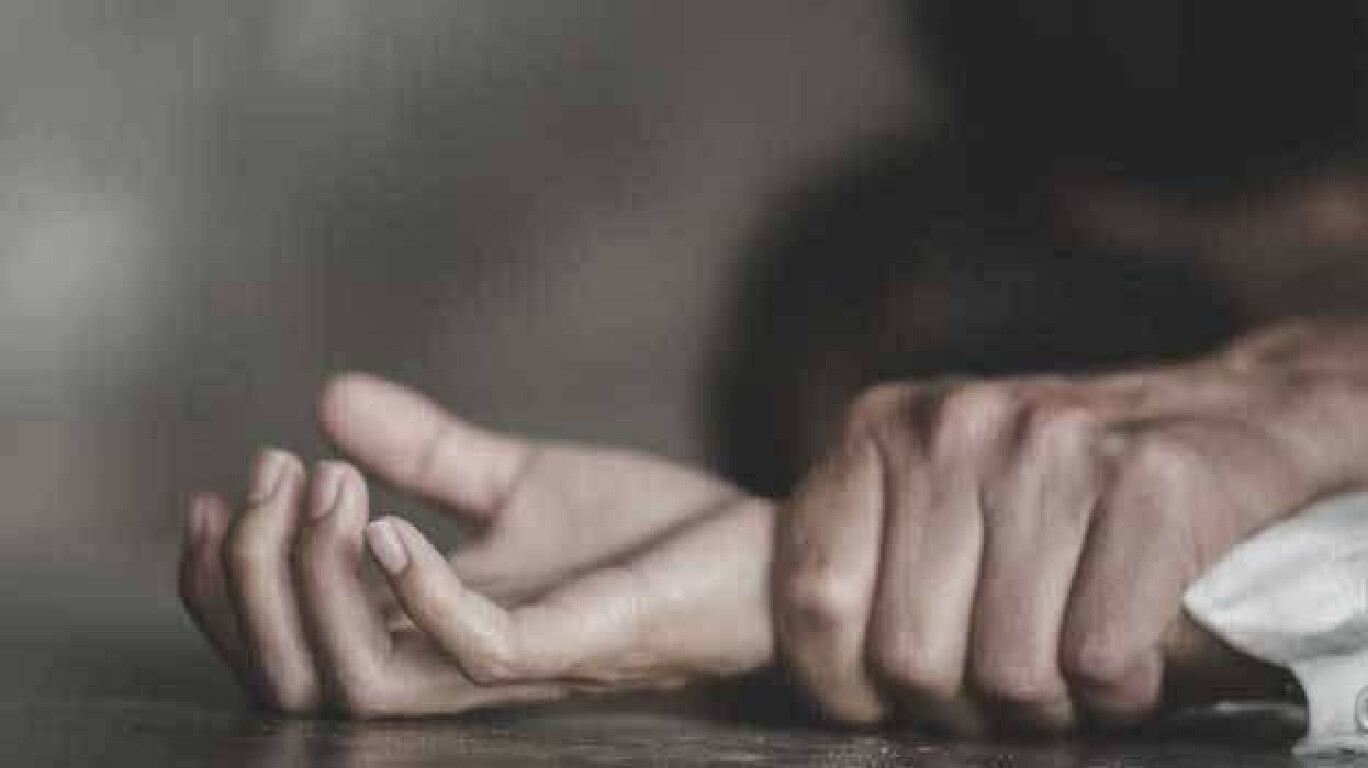 Four Men Trace A 22 Year Old Man On Instagram Befriend And Rape Him Mumbai