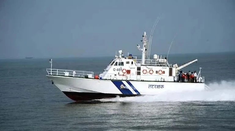 Mumbai Police arrest 10 people in sea waters