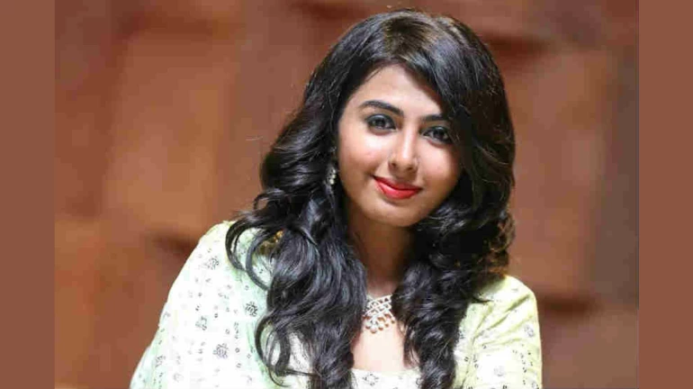 22-year-old loses life after slipping from an overcrowded Dombivli local 22-year-old loses life after slipping from an overcrowded Dombivli local