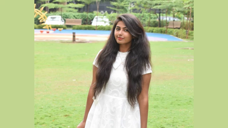 डोंबिवलीत तरुणीचा लोकलमधून पडून मृत्यू डोंबिवलीत तरुणीचा लोकलमधून पडून मृत्यू