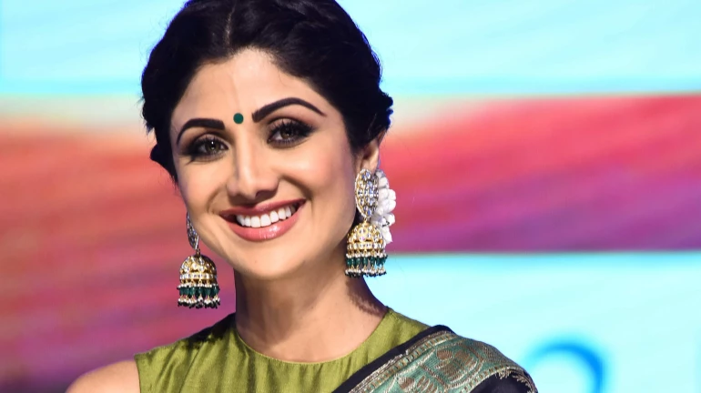 शिल्पा शेट्टी 'या' चित्रपटातून करणार बॉलिवूडमध्ये कमबॅक शिल्पा शेट्टी 'या' चित्रपटातून करणार बॉलिवूडमध्ये कमबॅक