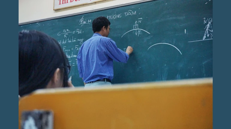 Should Teacher's in India also get a License to teach?