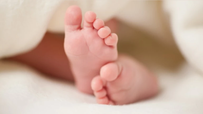 मुस्लिम दंपत्ति ने अपनी बेटी का नाम महालक्ष्मी रखा मुस्लिम दंपत्ति ने अपनी बेटी का नाम महालक्ष्मी रखा