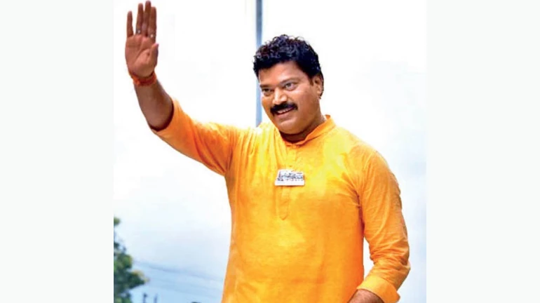 मनसे आमदाराच्या ७५ लाखांच्या स्पोर्ट्स कारचा चक्काचूर, भीषण अपघातात ड्रायव्हर थोडक्यात वाचला मनसे आमदाराच्या ७५ लाखांच्या स्पोर्ट्स कारचा चक्काचूर, भीषण अपघातात ड्रायव्हर थोडक्यात वाचला