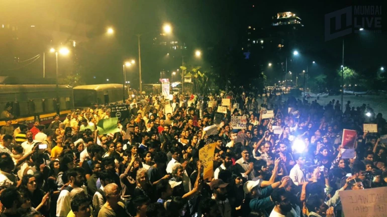 Hundreds of Mumbai college students join anti-CAA protest at Carter Road