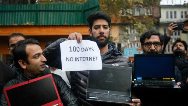 इंटरनेट सेवा बंद करण्यात भारत अव्वल