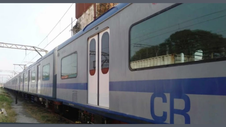 मुंबई लोकल ट्रेन - मध्य रेलवे  एसी ट्रेनों को हार्बर लाइन से मेन लाइन में स्थानांतरित करने पर कर रही विचार