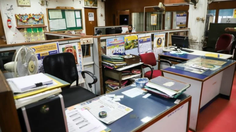 बैंक और बीमा कर्मचारी 8 जनवरी से हड़ताल पर बैंक और बीमा कर्मचारी 8 जनवरी से हड़ताल पर