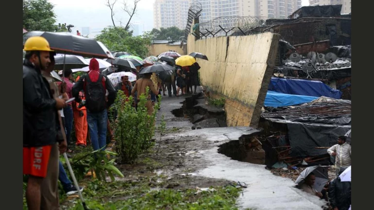 malad wall collapsed: 31 मौतों का जिम्मेदार कोई नहीं