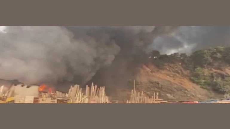 साकीनाकात भीषण आग, अग्निशमनच्या २० गाड्या दाखल साकीनाकात भीषण आग, अग्निशमनच्या २० गाड्या दाखल