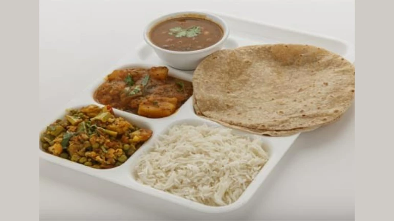 जाचक अटींच्या पल्याड शिवभोजनाची ताटी जाचक अटींच्या पल्याड शिवभोजनाची ताटी