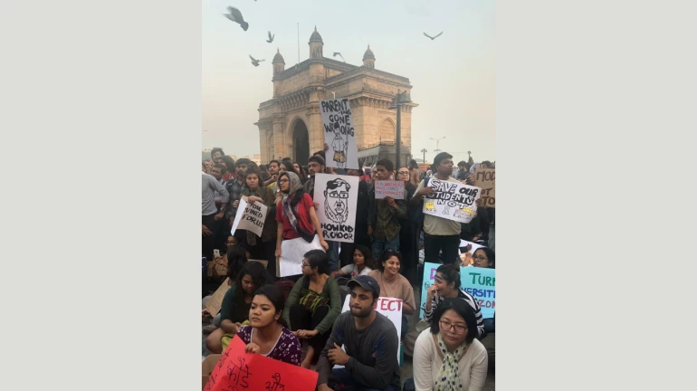 Mumbai protests against alleged JNU mob attack called off after protesters forced out