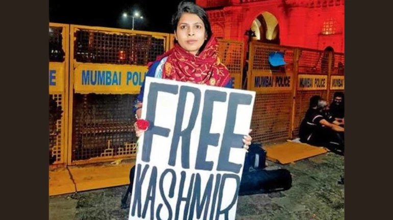 JNU Protest: महकवर नोंदवलेला गुन्हा दुर्दैवी- भुजबळ JNU Protest: महकवर नोंदवलेला गुन्हा दुर्दैवी- भुजबळ