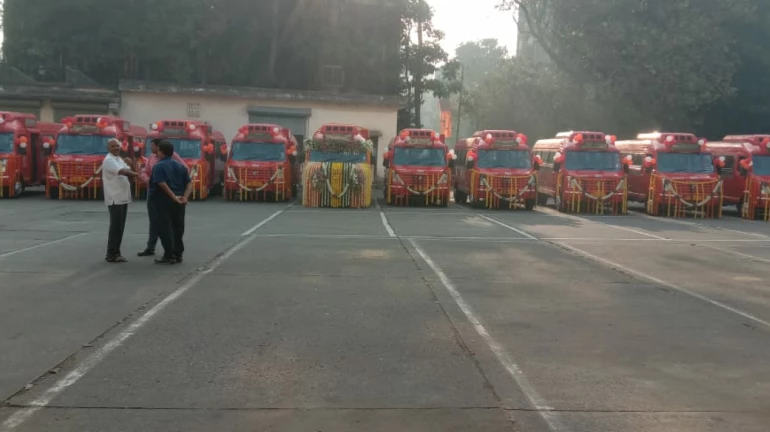 आर्थिक तोट्यात अडकलेल्या बेस्टला नव्या बसेसचा दिलासा आर्थिक तोट्यात अडकलेल्या बेस्टला नव्या बसेसचा दिलासा