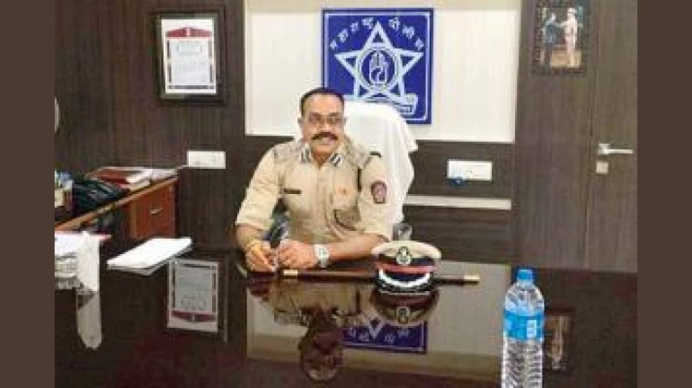 डीआयजी मोरे निलंबीत, बेपत्ता मुलीचा शोध सुरूच डीआयजी मोरे निलंबीत, बेपत्ता मुलीचा शोध सुरूच