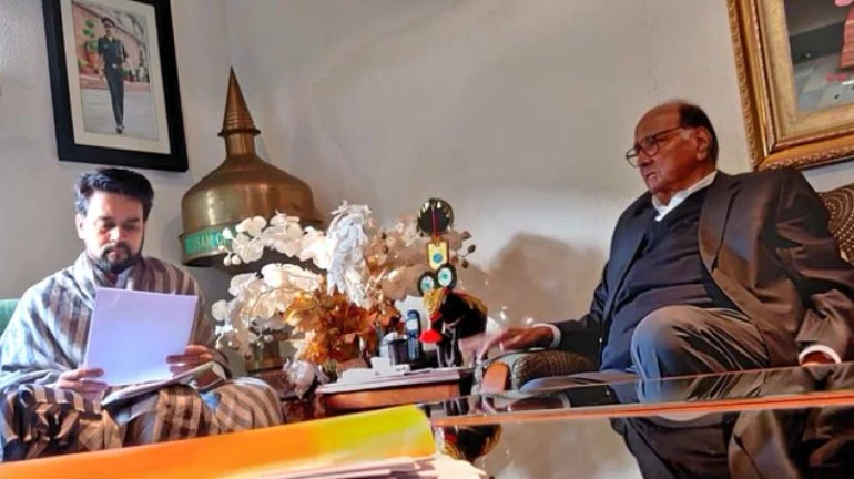 PMC बँकेचं पुनरूज्जीवन? पवारांनी केली केंद्रीय अर्थ राज्यमंत्र्यांशी चर्चा PMC बँकेचं पुनरूज्जीवन? पवारांनी केली केंद्रीय अर्थ राज्यमंत्र्यांशी चर्चा