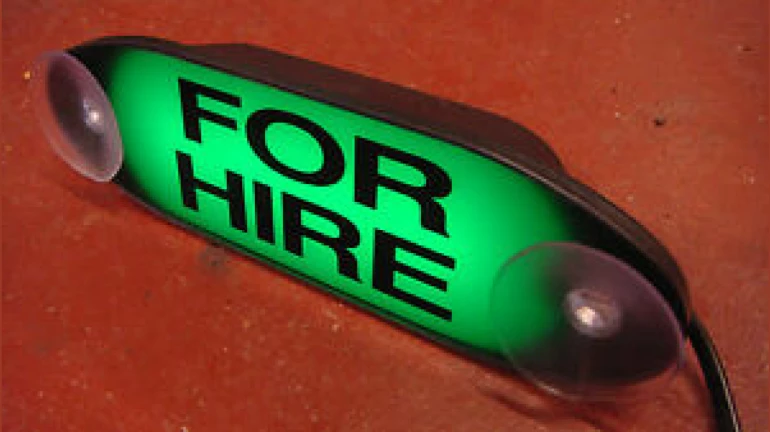 न हो विवाद, टैक्सियों पर लगेगी तीन रंग की लाइट। न हो विवाद, टैक्सियों पर लगेगी तीन रंग की लाइट।