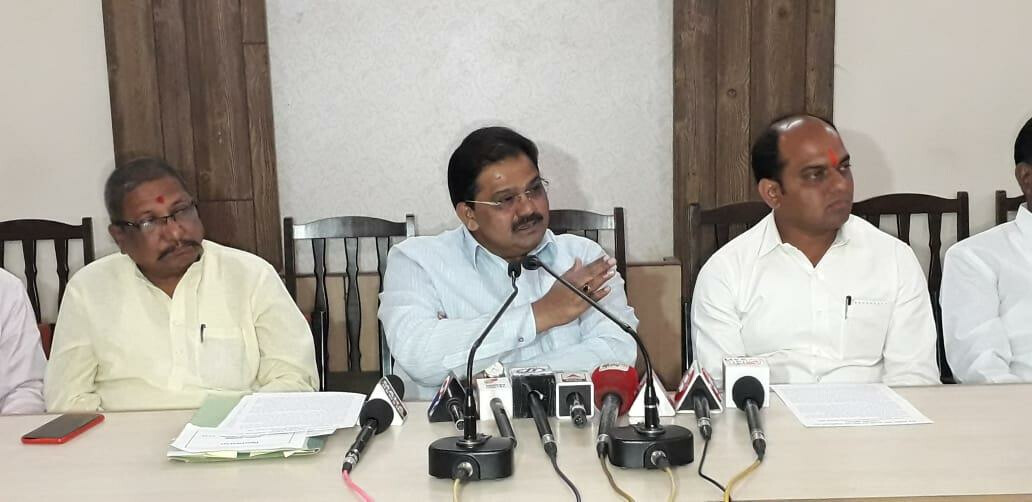 मोदींशी तुलना हा शिवाजी महाराजांचा सन्मानच, भाजप नेता बरळला