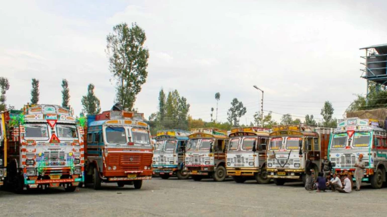 अवजड वाहनांविरोधात १० महिन्यांत 'इतक्या' तक्रारी अवजड वाहनांविरोधात १० महिन्यांत 'इतक्या' तक्रारी