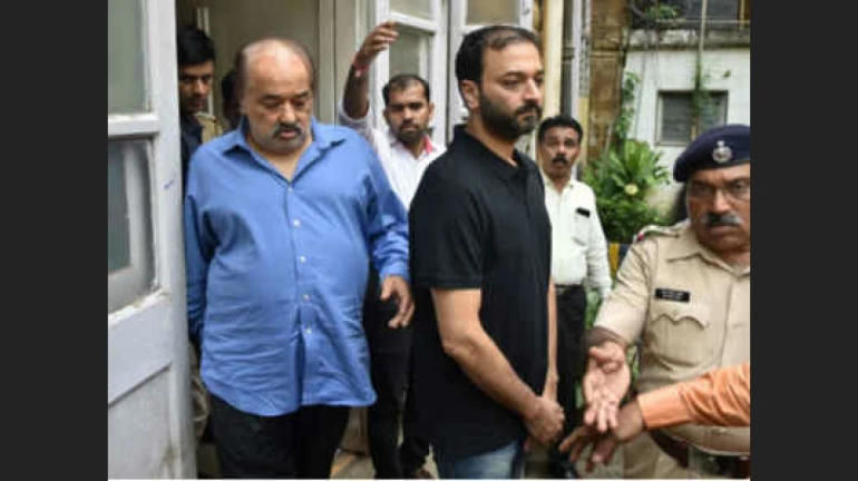 PMC scam : वाधवा पितापुत्राची कोठडी कायम, हायकोर्टाच्या निर्णयाला स्थगिती PMC scam : वाधवा पितापुत्राची कोठडी कायम, हायकोर्टाच्या निर्णयाला स्थगिती