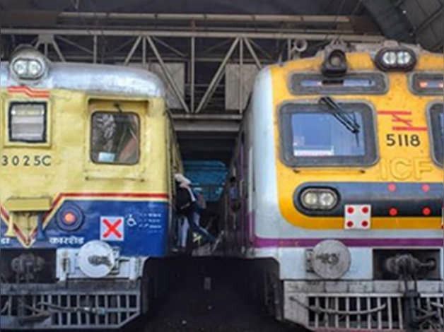 'या' ४ लोकल सेवेतून बाद