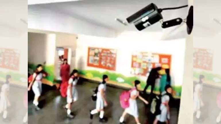 विद्यार्थ्यांच्या सुरक्षेसाठी महापालिका शाळांमध्ये सीसीटीव्ही विद्यार्थ्यांच्या सुरक्षेसाठी महापालिका शाळांमध्ये सीसीटीव्ही