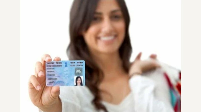 पॅन-आधार लिंक नसल्यास पॅन निष्क्रीय होणार नाही, हायकोर्टाचा निकाल पॅन-आधार लिंक नसल्यास पॅन निष्क्रीय होणार नाही, हायकोर्टाचा निकाल