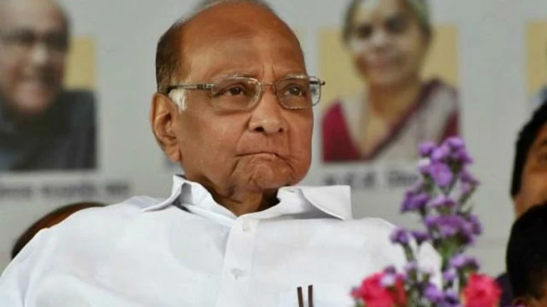 शरद पवारांची सुरक्षा काढली, राष्ट्रवादीकडून नाराजी शरद पवारांची सुरक्षा काढली, राष्ट्रवादीकडून नाराजी