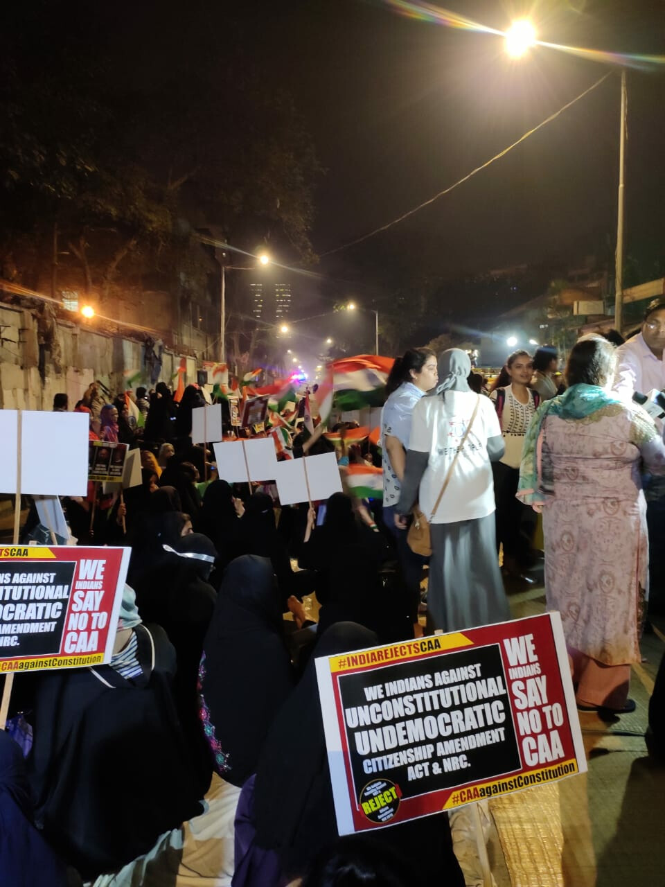 मुंबई में भी  शाहीन बाग के तर्ज पर विरोध