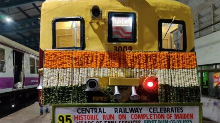 95 Years of EMU Service, A Special Train Flagged Off From CSMT 95 Years of EMU Service, A Special Train Flagged Off From CSMT