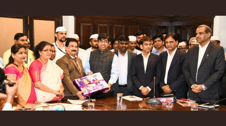 BMC Budget 2020: Praveen Pardeshi unveils his first budget of ₹33,341 crore BMC Budget 2020: Praveen Pardeshi unveils his first budget of ₹33,341 crore