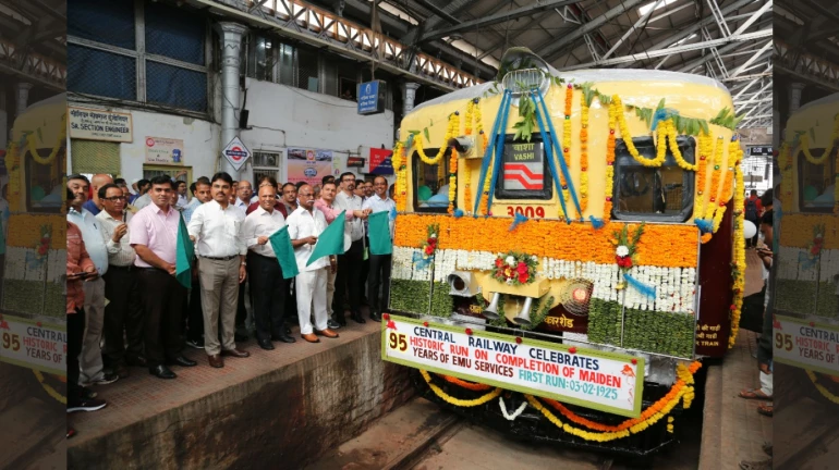 मुंबई लोकल को 95 साल पूरे मुंबई लोकल को 95 साल पूरे