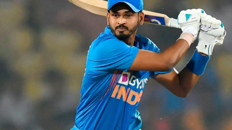 मुंबईकर श्रेयस अय्यरचं दमदार शतक मुंबईकर श्रेयस अय्यरचं दमदार शतक