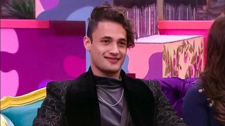 Bigg Boss 13: Asim denies the claims of 'calling the show biased' Bigg Boss 13: Asim denies the claims of 'calling the show biased'