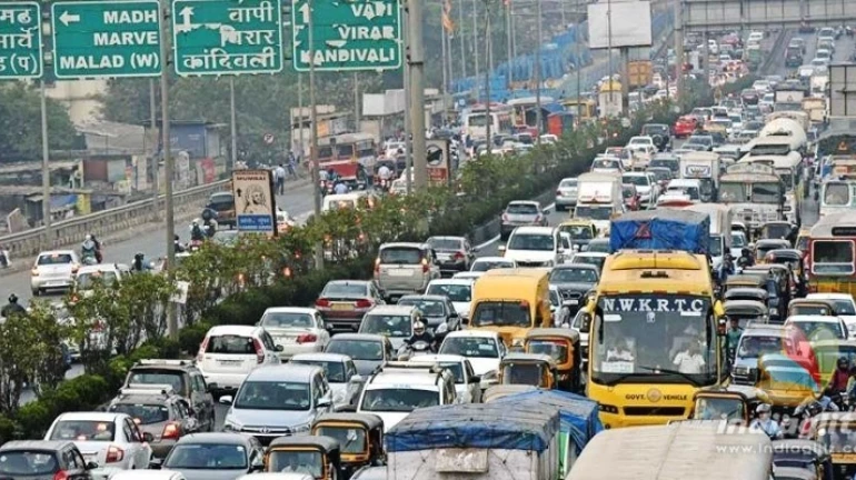 मुंबईच्या वाहतुकीचे Live अपडेट मुंबईच्या वाहतुकीचे Live अपडेट