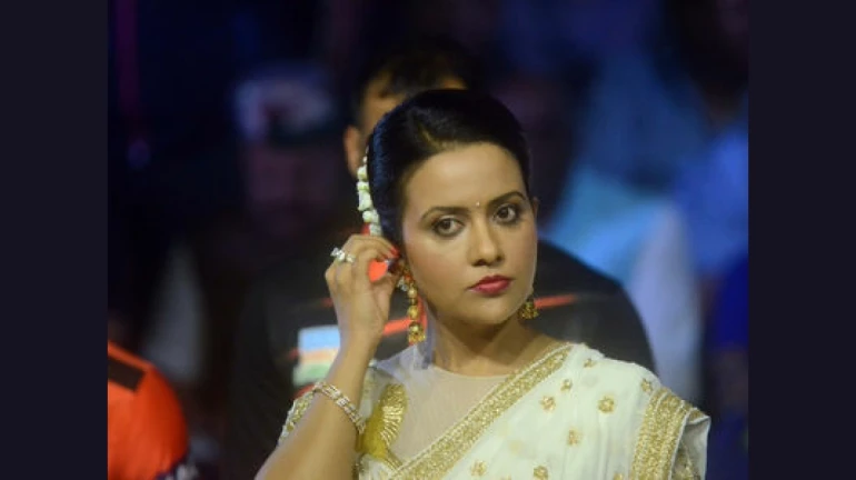 आपल्यातील भांडण विसरा… अमृता फडणवीस यांचं मुख्यमंत्र्यांना आवाहन आपल्यातील भांडण विसरा… अमृता फडणवीस यांचं मुख्यमंत्र्यांना आवाहन